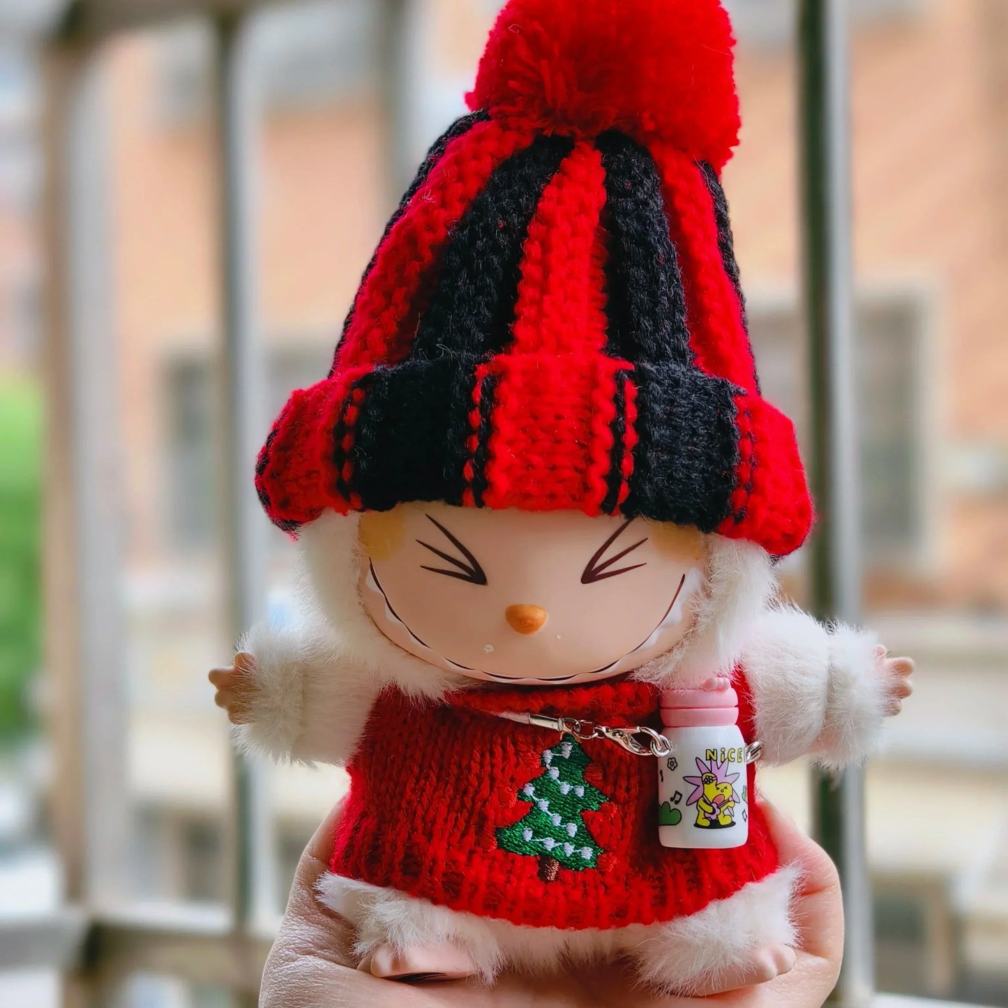 Labubu omulīgais Ziemassvētku apģērbs