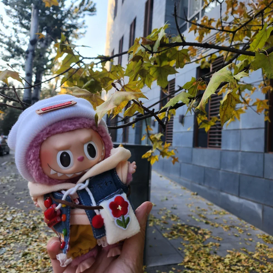 Labubu tirgus dienas apģērbs