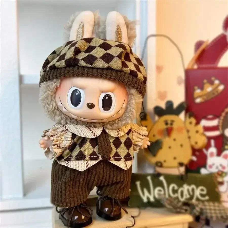 Labubu brūnais rūtainais apģērbs
